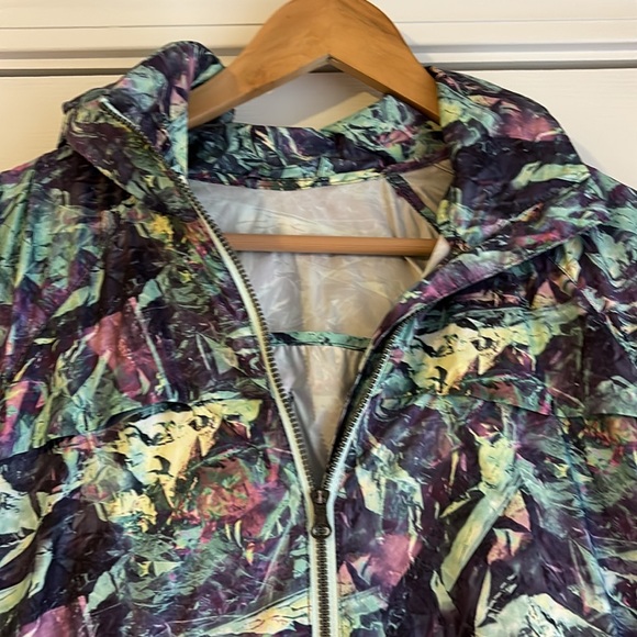 Lululemon Jacket - Picture 2 of 7